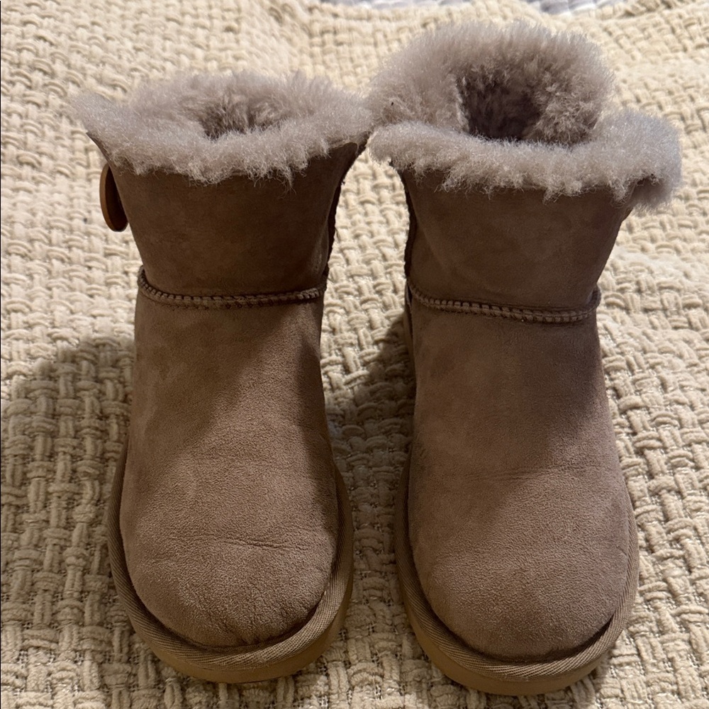 UGG Tan Boots with Cream Fur